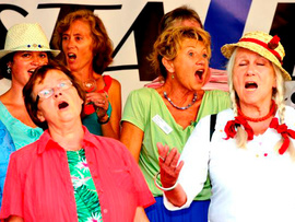 Der St.-Michael-Chor Sonthofen zeigte, wie man das Publikum mitreißt.