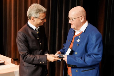 Bernd Sibler bei der Überreichung